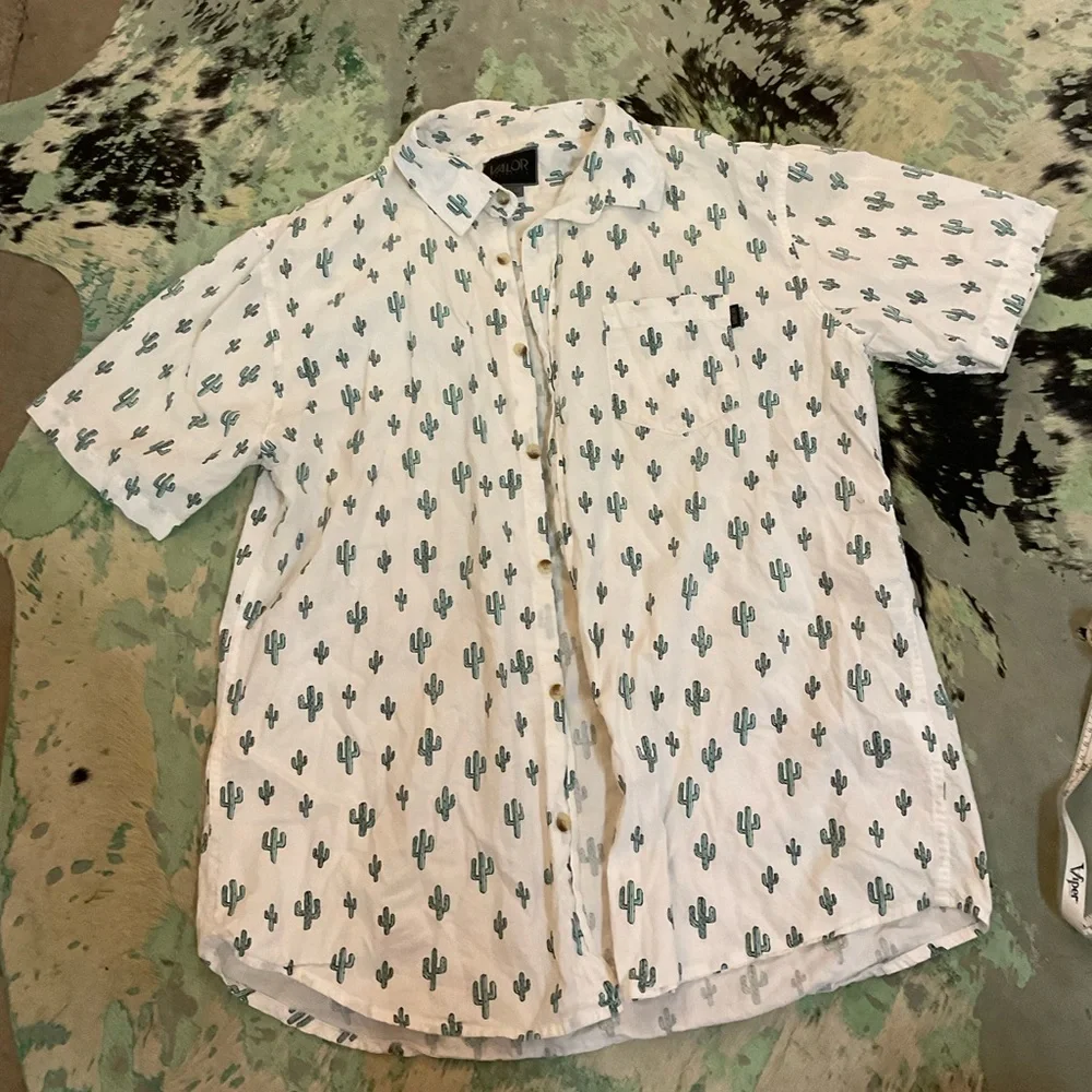 Valor cactus button down - Picture 1 of 6